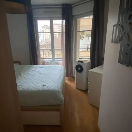 Avec Terrasse - Paris *